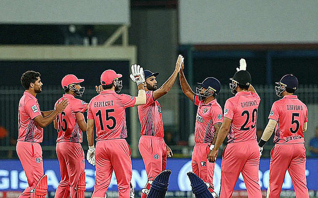 ক্রিকেটের ডেটা, ব্লকচেইন আর নীরব শ্রমিকের হিসাব: মাঠের বাইরের স্কোরশিট