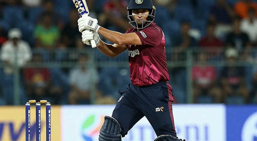 আট টেস্টে নয় শতক, বাইশ ফিফটি: যে হিসাবটা মেলে না