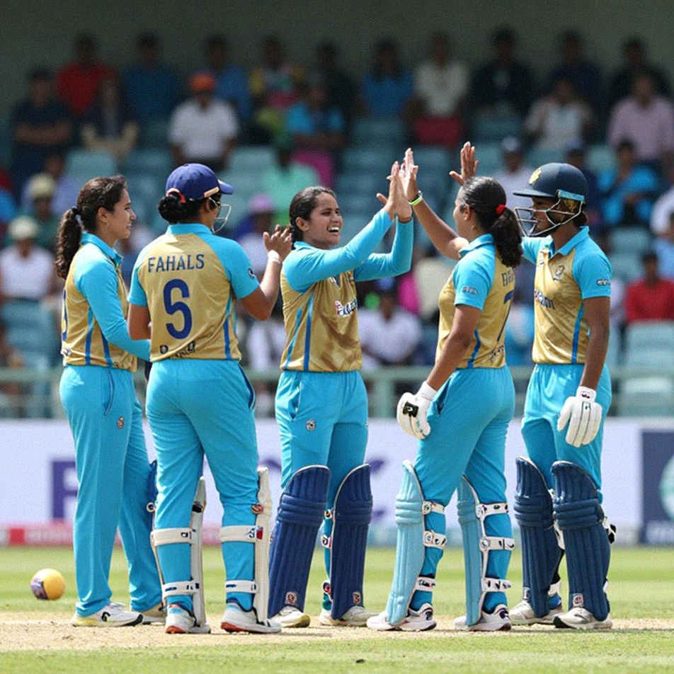 The Sound of Empty Input: The Politics of Information in Cricket Analysis The Sound of Empty Input: The Politics of Information in Cricket Analysis
