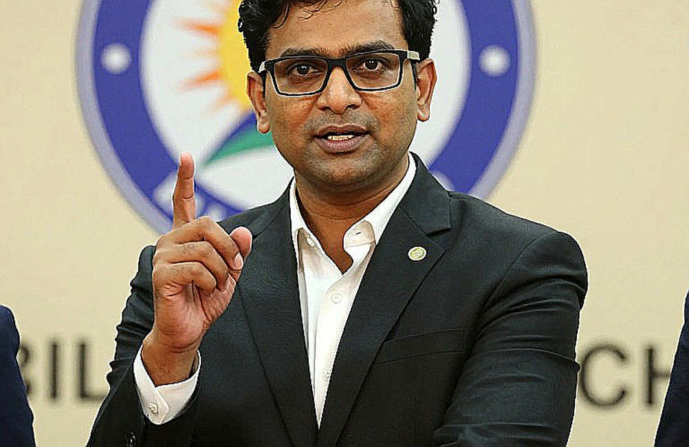 যাচাই না করা তথ্য মিথ্যার চেয়ে বিপজ্জনক: ক্রিকেটের তথ্যশৃঙ্খলে এক স্কাউটের স্তরভেদ যাচাই না করা তথ্য মিথ্যার চেয়ে বিপজ্জনক: ক্রিকেটের তথ্যশৃঙ্খলে এক স্কাউটের স্তরভেদ
