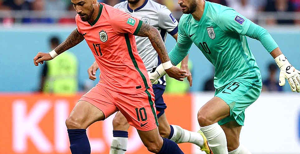 Blockchain and Data Integrity: Lessons from a Health Article Mislabeled as Football Blockchain and Data Integrity: Lessons from a Health Article Mislabeled as Football