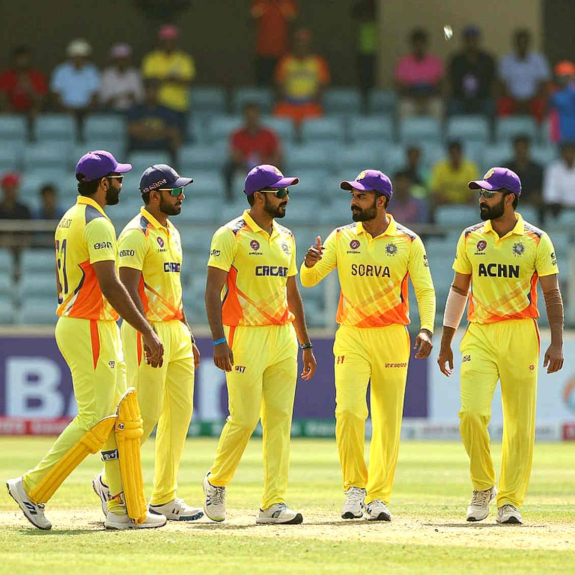 নিলামের নীরবতা: বাংলাদেশি ক্রিকেটাররা যেখানে অপেক্ষায় থাকে