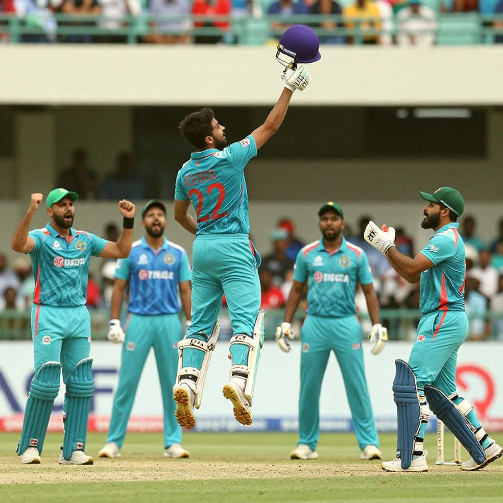 নাটরাজনের প্রত্যাবর্তন ও আনসারির ট্রেড: IPL-এর নীরব আর্থিক হিঞ্জ নাটরাজনের প্রত্যাবর্তন ও আনসারির ট্রেড: IPL-এর নীরব আর্থিক হিঞ্জ