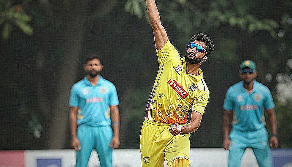মাকেতার দুই বছরের চুক্তি: বিসিবির খালি কোচ-চেয়ার আর কন্ডিশন-ঝুঁকির হিসাব মাকেতার দুই বছরের চুক্তি: বিসিবির খালি কোচ-চেয়ার আর কন্ডিশন-ঝুঁকির হিসাব