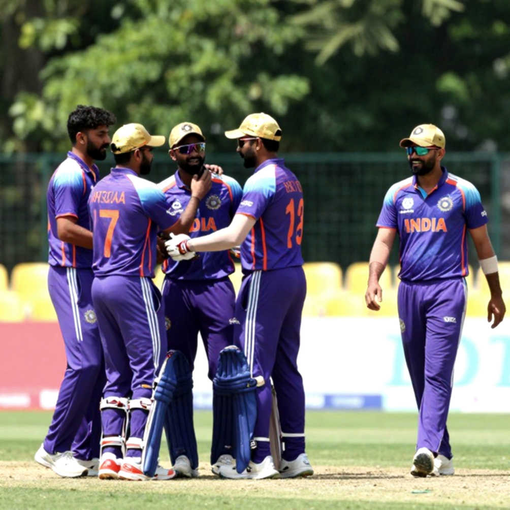 লর্ডসের ধাক্কা থেকে রাওয়ালপিন্ডি: লাল বলের পুনর্নির্মাণে হেসনের হাতে হাল লর্ডসের ধাক্কা থেকে রাওয়ালপিন্ডি: লাল বলের পুনর্নির্মাণে হেসনের হাতে হাল