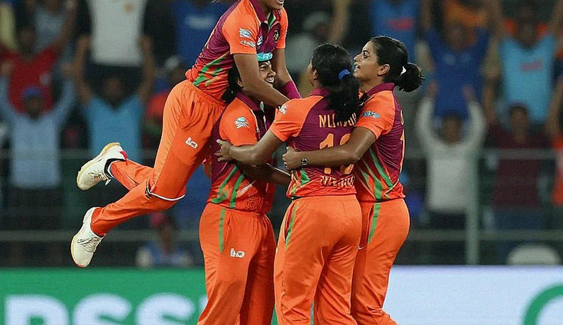 সারি আছে, সংখ্যা নেই: দক্ষিণ এশিয়ার ক্রিকেট-অর্থনীতিতে ব্লকচেইনের প্রতিশ্রুতি ও ফাঁকফোকর সারি আছে, সংখ্যা নেই: দক্ষিণ এশিয়ার ক্রিকেট-অর্থনীতিতে ব্লকচেইনের প্রতিশ্রুতি ও ফাঁকফোকর