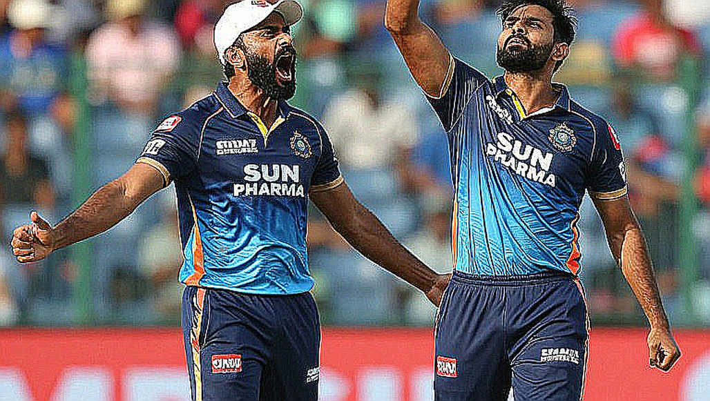 ফ্লাডলাইটের নিচে খাতা: বাংলাদেশের তরুণ ক্রিকেট পাইপলাইনের অদৃশ্য স্তর ফ্লাডলাইটের নিচে খাতা: বাংলাদেশের তরুণ ক্রিকেট পাইপলাইনের অদৃশ্য স্তর