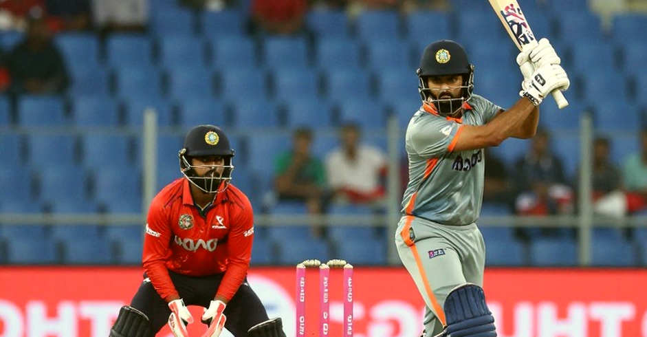রাজশাহীর স্কোরবোর্ড থেকে দুবাইয়ের ফ্লাডলাইট: আইপিএলের নতুন অর্থনীতি রাজশাহীর স্কোরবোর্ড থেকে দুবাইয়ের ফ্লাডলাইট: আইপিএলের নতুন অর্থনীতি