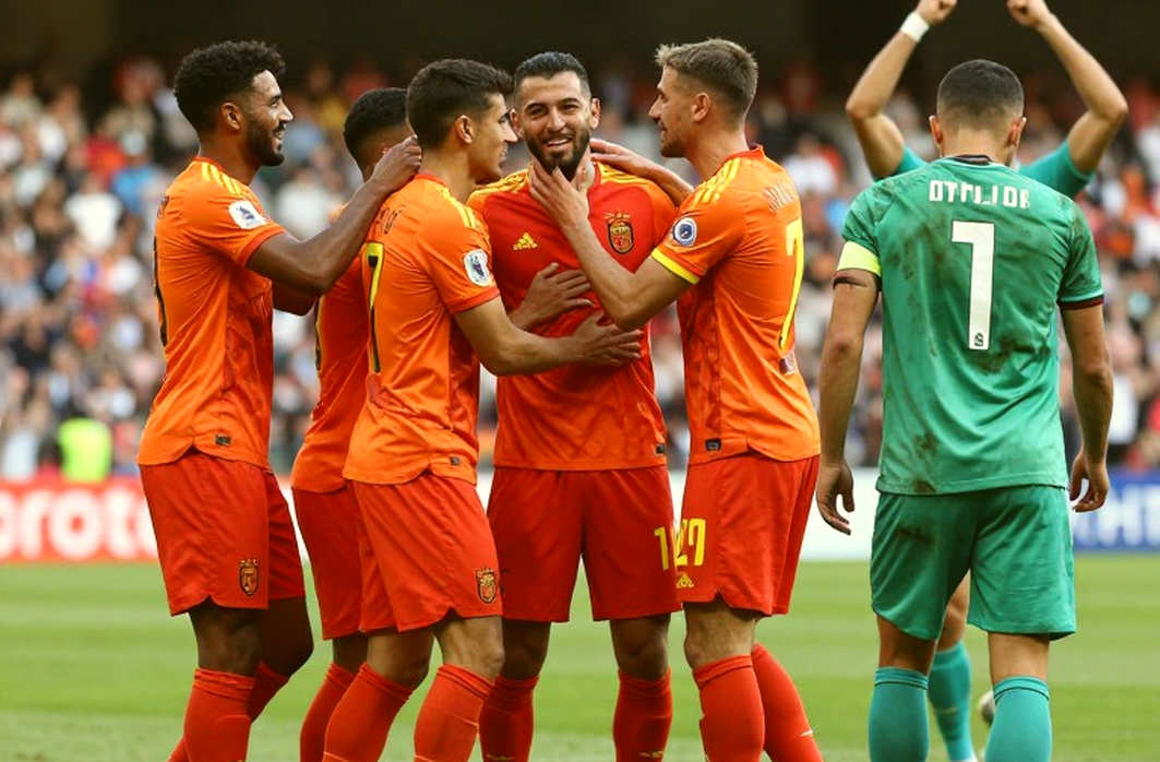 Navas Returns at 39, but Costa Rica's Crisis Does Not Stop at the Goalpost Navas Returns at 39, but Costa Rica's Crisis Does Not Stop at the Goalpost
