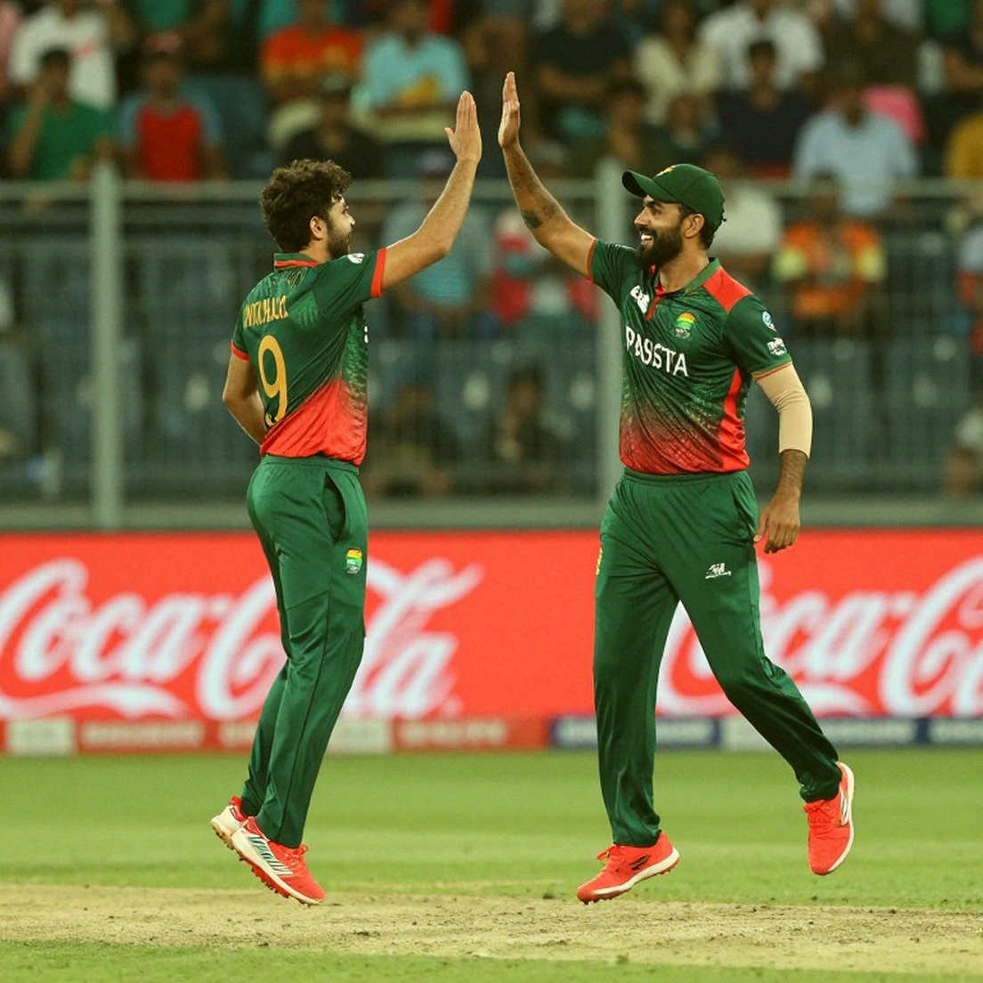 ১১ থেকে ৪০ — ক্রিকেটের অদৃশ্য হাফ-স্পেস ও চ্যাম্পিয়ন্স ট্রফি ২০২৫-এর মিডল-ওভার অটোপ্সি ১১ থেকে ৪০ — ক্রিকেটের অদৃশ্য হাফ-স্পেস ও চ্যাম্পিয়ন্স ট্রফি ২০২৫-এর মিডল-ওভার অটোপ্সি