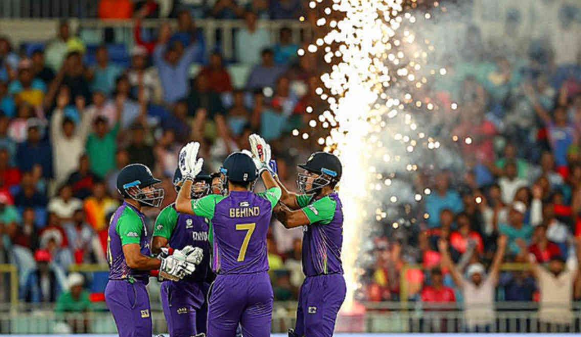 পাসপোর্টের দাম: ২৭ কোটি রুপির মধ্যপ্রান্তর ও আইপিএলের মূল্য-বিভ্রম পাসপোর্টের দাম: ২৭ কোটি রুপির মধ্যপ্রান্তর ও আইপিএলের মূল্য-বিভ্রম