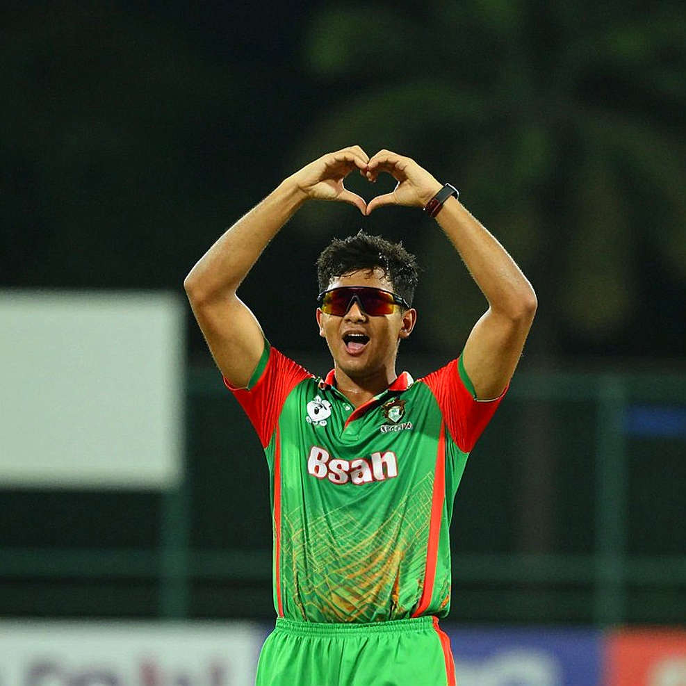 ছয় ওভারে ১১৮: ওয়েলিংটনের রেকর্ডটা ব্যাটিংয়ের নয়, পাওয়ারপ্লের ছয় ওভারে ১১৮: ওয়েলিংটনের রেকর্ডটা ব্যাটিংয়ের নয়, পাওয়ারপ্লের