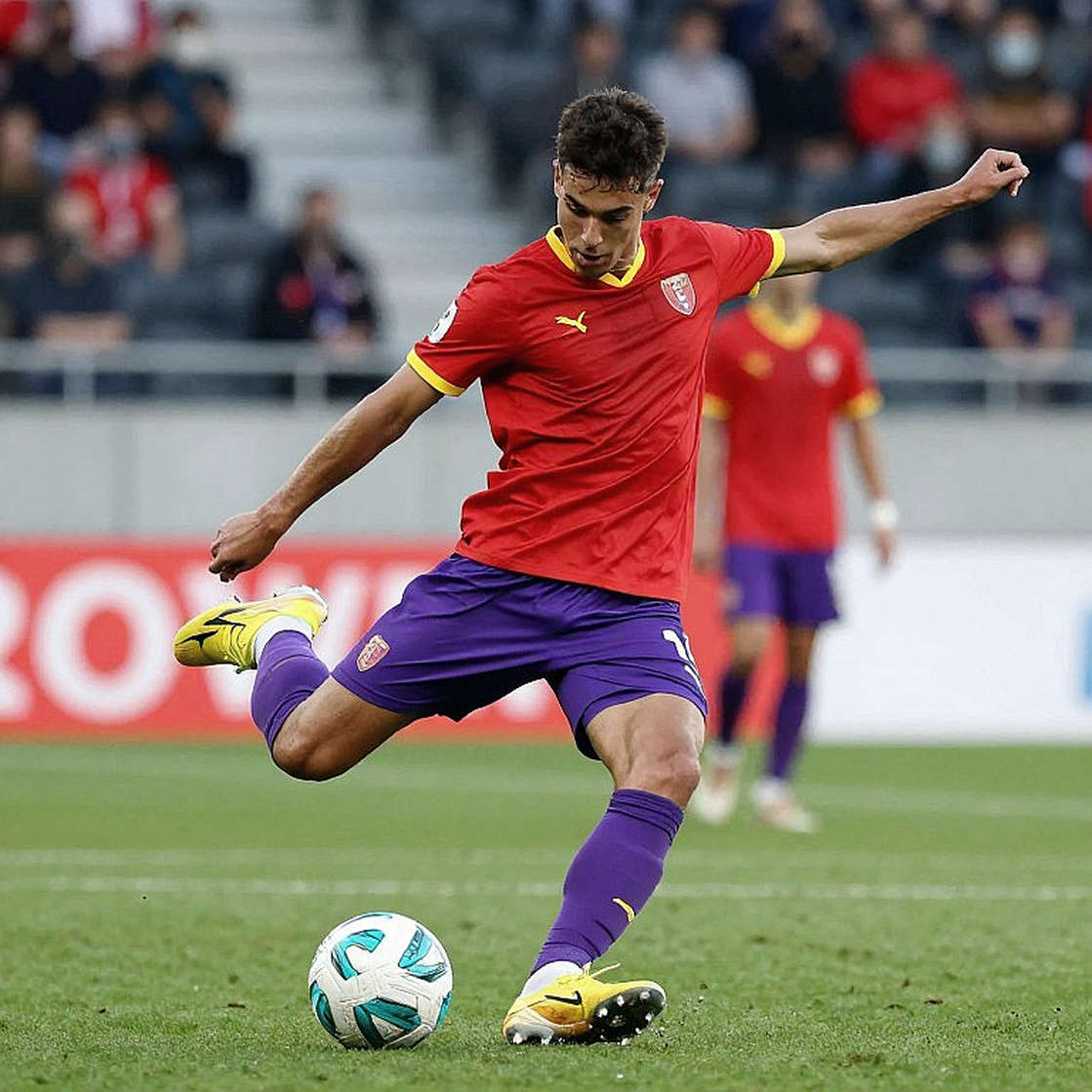 Eduardo Pape, €40m and the Architecture Inside a Transfer Rumor Eduardo Pape, €40m and the Architecture Inside a Transfer Rumor