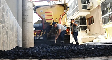 Karşıyaka'da asfalt harekatı