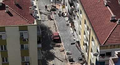 Bayraklı'da Yol Yenileme Çalışmaları Hız Kesmiyor