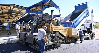 Büyükşehir'den Gördes'te asfalt çalışması