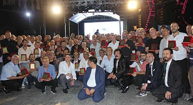 İzmir Berberler Odası’ndan Unutulmaz Moral Gecesi