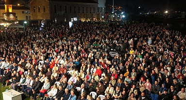 20. Ayvalık Uluslararası Zeytin Hasat ve Turizm Festivali’nde müzik dolu gece...