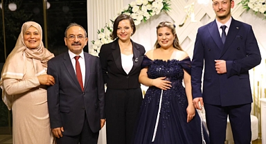Azerbaycan Türkleri Dost Dernekler Federasyonu Genel Başkanı İsa Ambarcı kızını Nişanladı 