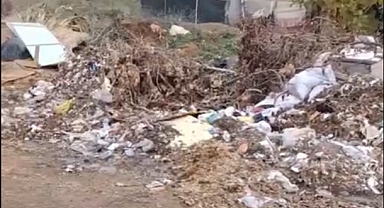 Buca’da Çöp ve Koku Şikâyetleri Gündemde: Vatandaşlar Temizlik Çalışmalarının Artırılmasını İstiyor