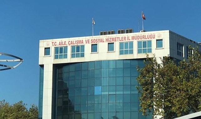 İzmir'de Görev Değişiklikleri Başladı