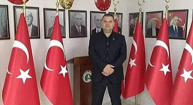 BAYRAĞA SAHİP ÇIKMAK, VATANIMIZA, ŞEHİTLERİMİZE VE GELECEĞİMİZE SAHİP ÇIKMAKTIR.”