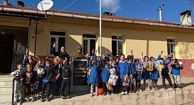 Ülkü Ocakları İzmir İl Başkanlığı’ndan Bayındır Kızılkeçili İlkokulu’na Kapsamlı Eğitim Desteği