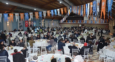 Kemalpaşa’da Gönül Sofrası: AK Parti İlçe Başkanlığı İftar Programında Birlik Mesajı