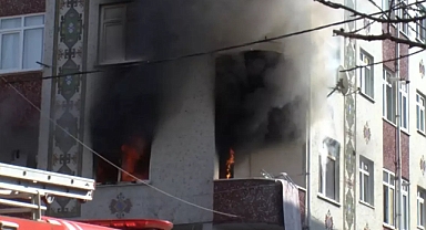 Psikolojik Sorunları Olan Şahıs Dairesini Yaktı: Ataşehir'de Korku Dolu Dakikalar