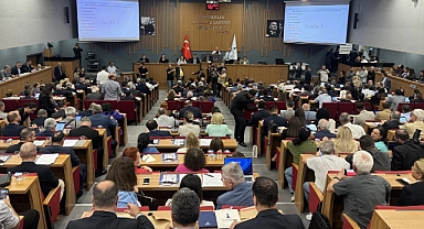 İzmir Büyükşehir Meclisi’nde Yeni Dönem: Görev Dağılımı Tamamlandı!