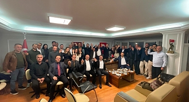 İzmir'de Maraşder güven tazeledi, Safa Narlı yeniden Başkan