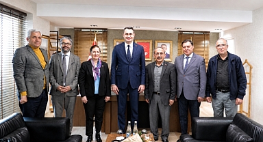 Azerbaycan Dostluk Federasyonu'ndan CHP İzmir'e Nezaket Ziyareti