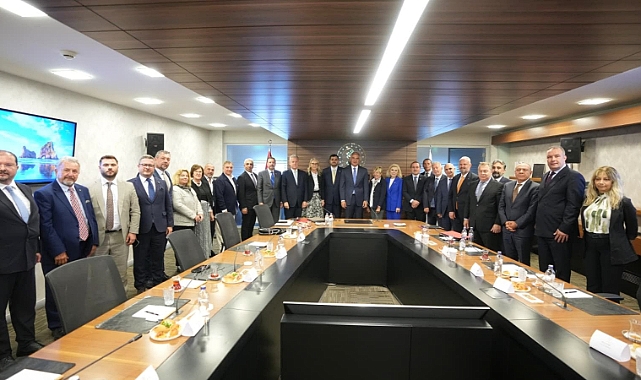 BURSALI AKSOY: “ÇEŞME TURİZM PROJESİ İZMİR’İN GELECEĞİNE YAPILAN STRATEJİK BİR YATIRIMDIR”