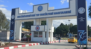 Ege Üniversitesi'nde Şafak Operasyonu: Eski Başhekim ve Çok Sayıda Personel Gözaltında!