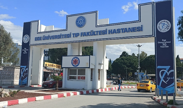 Ege Üniversitesi'nde Şafak Operasyonu: Eski Başhekim ve Çok Sayıda Personel Gözaltında!