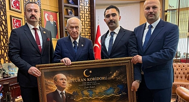 GAZİ KARS’TAN BİLGE LİDER’E TARİHİ SADAKAT: TURAN’A AÇILAN KAPI KARS EMİN ELLERDE!