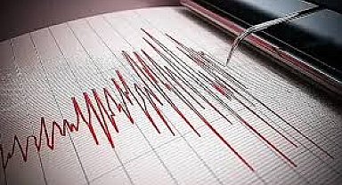 İzmir’de Korkutan Sarsıntı: Foça Açıklarında Deprem!