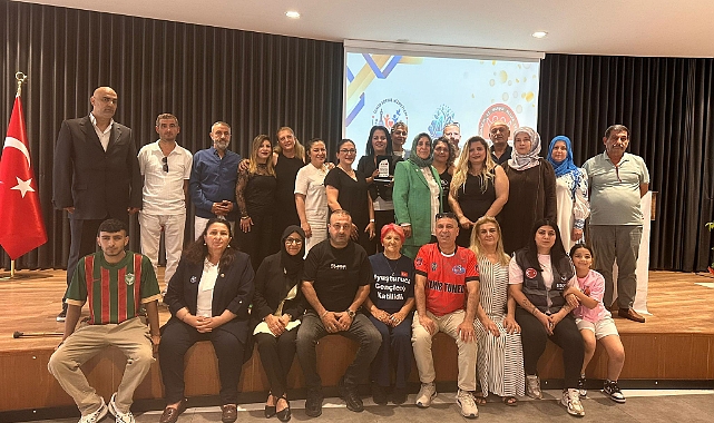 Karabağlar’da Anlamlı Buluşma: Bağımlılıkla Mücadele Eden Anneler İçin