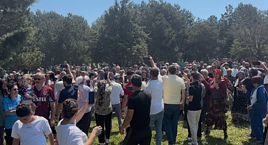 KARADENİZLİLER MANİSA İZMİR ARASINDA BULUNAN SPİL DAĞINDA BULUŞTULAR