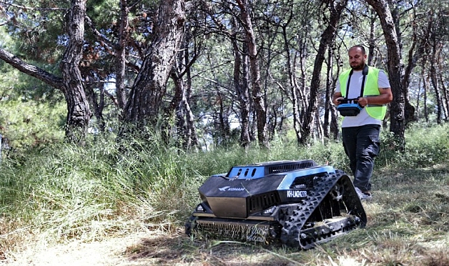 Konak’tan teknolojik adım: Ot biçme robotu sahada